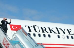 cumhurbaskani erdogan baris icin sarm el seyh zirvesine katilmak uzere misirda VWAyKyUW.jpg